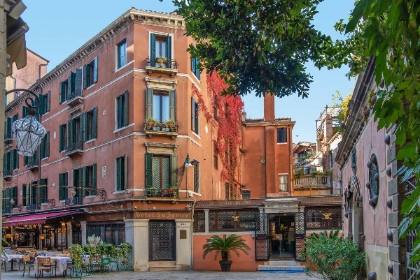 Hotel La Fenice et Des Artistes image 1
