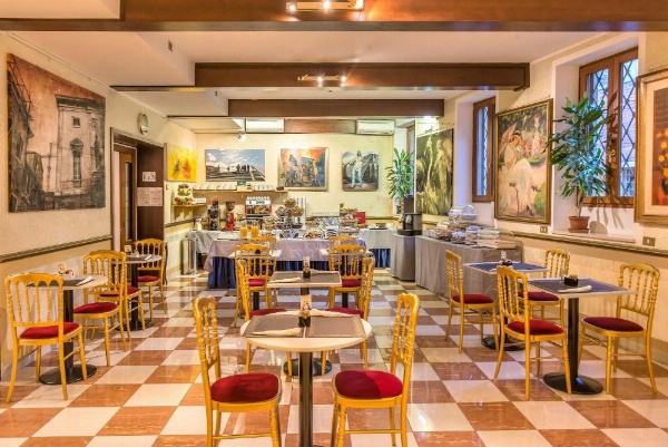 Hotel La Fenice et Des Artistes image 17