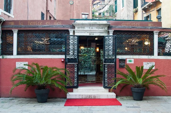 Hotel La Fenice et Des Artistes image 2